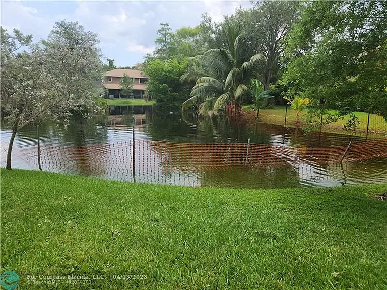 6094 Live Oak Ct #A — Photo 6