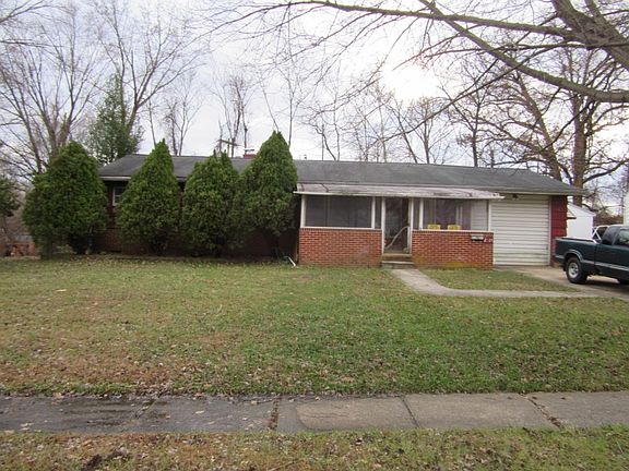 3rd image of 2324 Farrand Dr