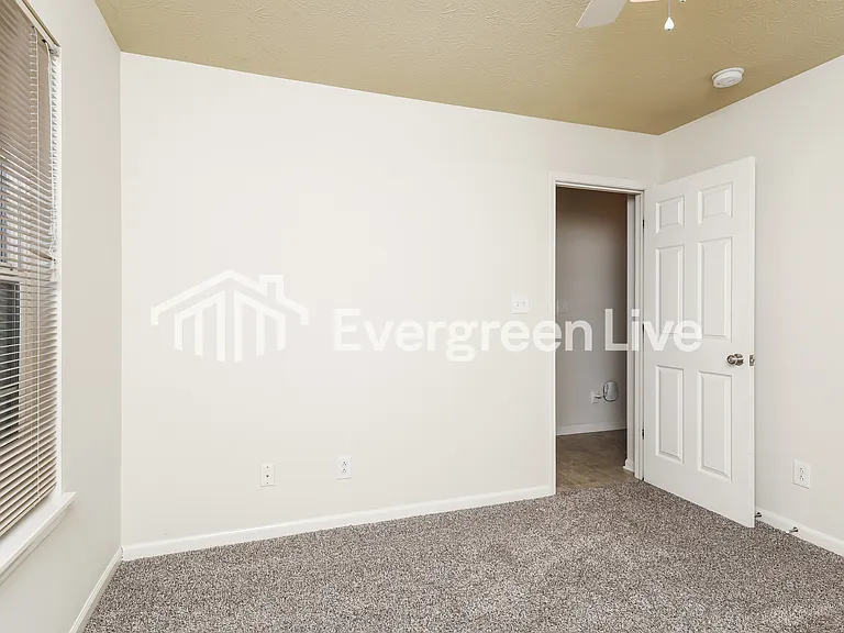 7826 Trisa Ct — Photo 9