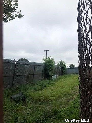 2nd image of 16616 Douglas Ave