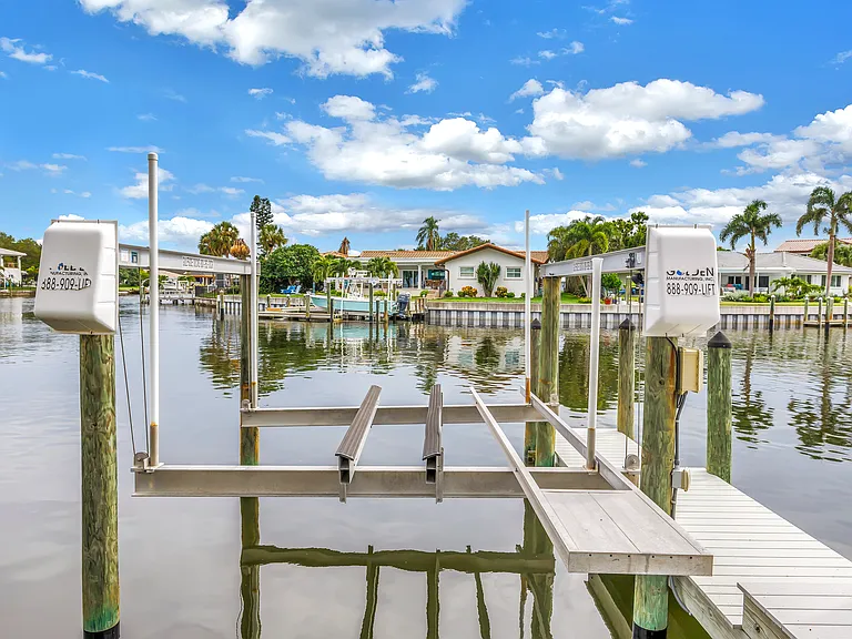 10k LB Boat Lift