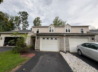 3 Woodside Dr, Albany, NY 12208