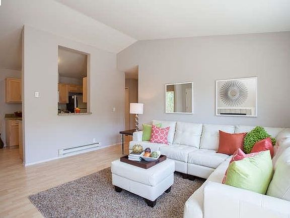 3rd image of 160 Bayside Ct #407