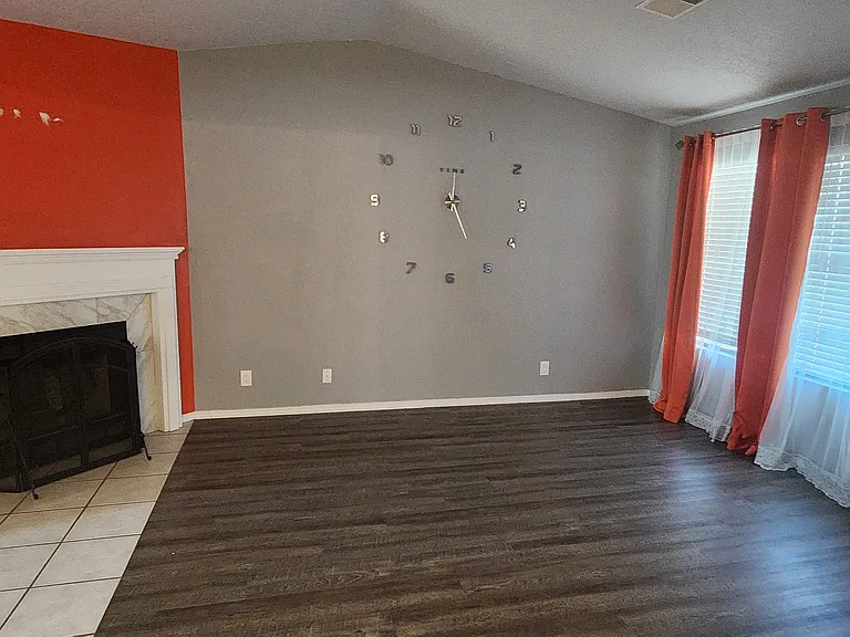 1857 Clearwater Loop NE — Photo 12