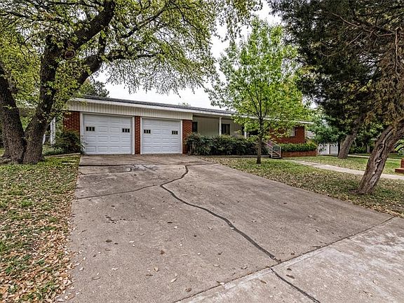 2nd image of 649 Cardinal Dr