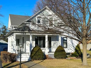 107 E School St, Sharon, WI 53585