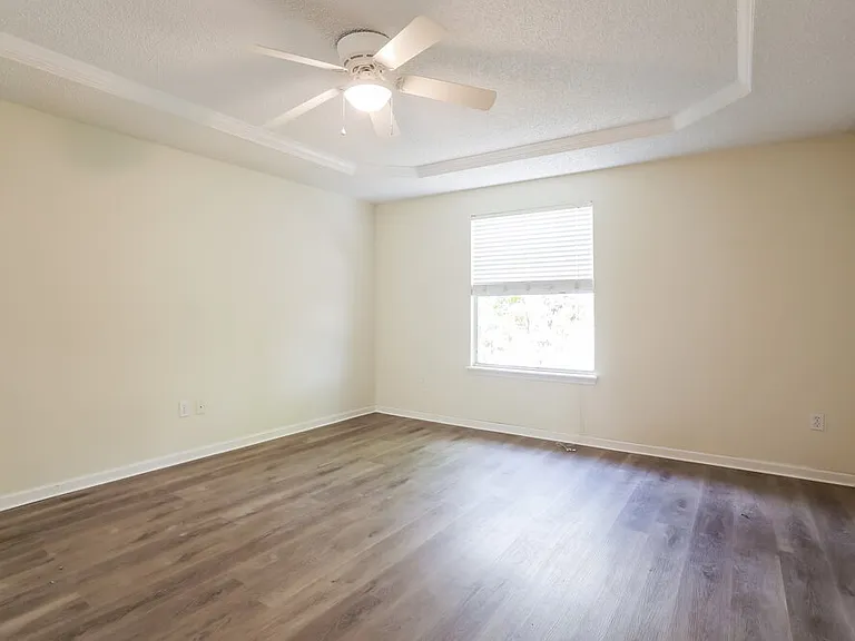 3445 Shelley Dr — Photo 9