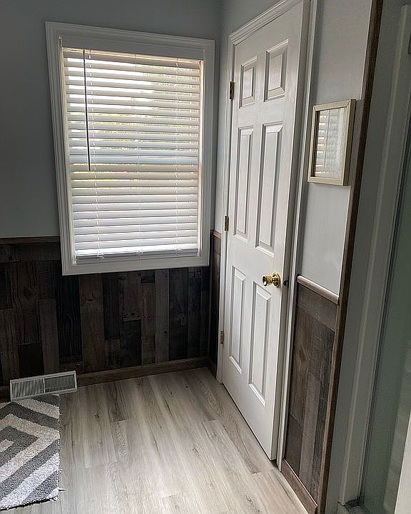 1st image of 33 Lupine Dr