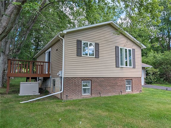 4th image of 6 Neil Dr