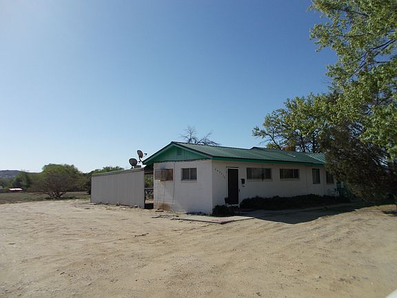 3rd image of 2406 N Hutton Ave #102