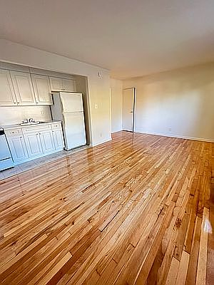 1st image of 24 Stratford Ave #C
