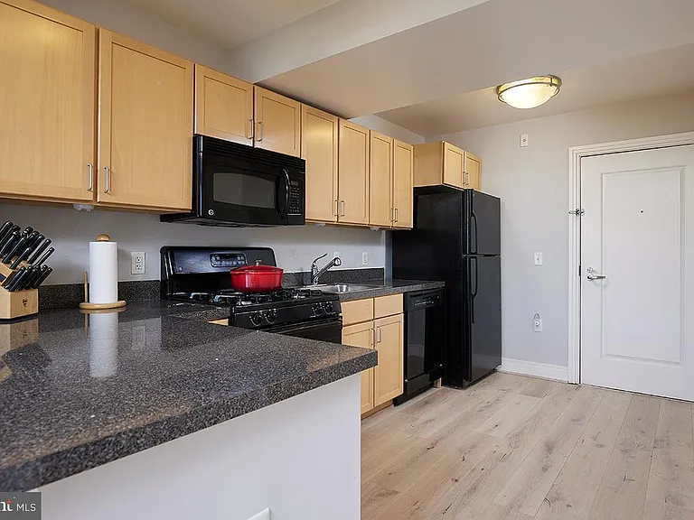 800 4th St SW #N606 — Photo 7