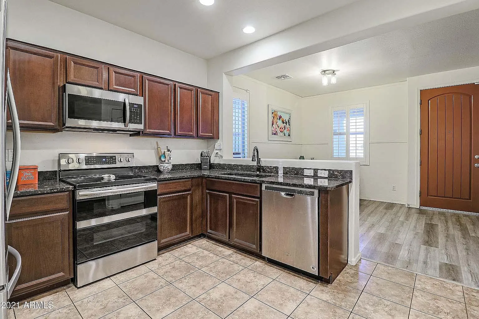 2 bed, 1258 sqft, $2,200 — Photo 2