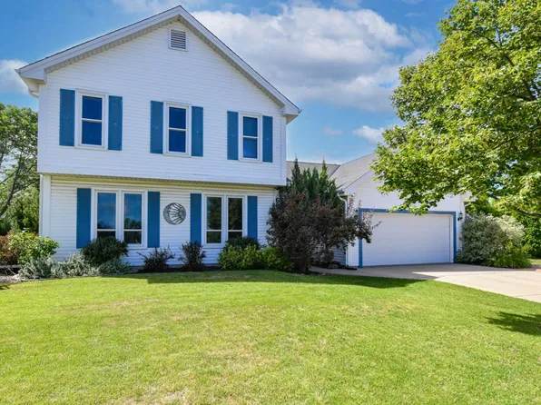 6877 South Tumble Creek DRIVE, Franklin, WI 53132