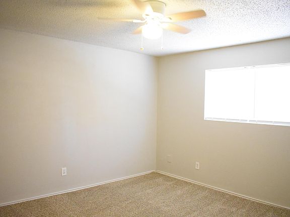 4th image of 1606 Elkhart Ave APT 43