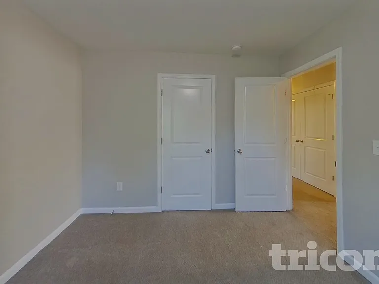 429 Victory Ln — Photo 10
