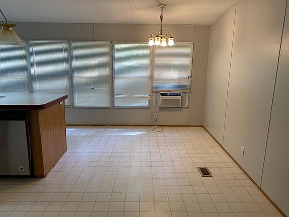 5th image of 221 Country Ln Lot 11