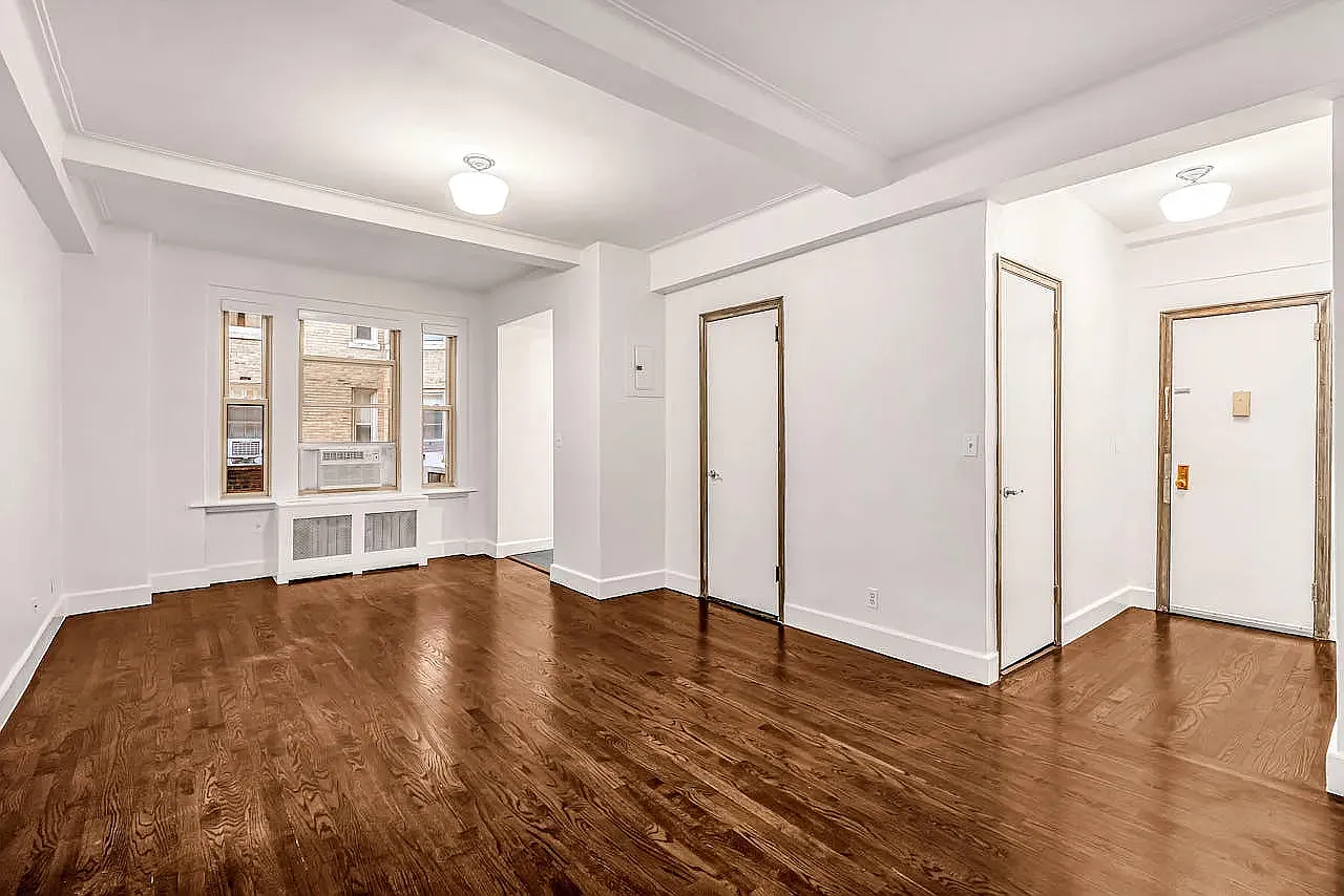 24 Fifth Avenue — Photo 3