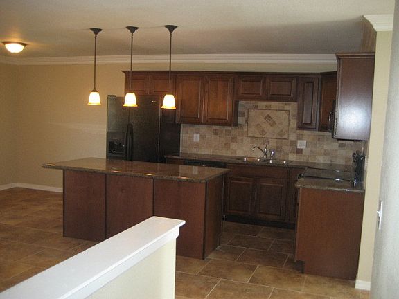 4th image of 1642 N TREVOR Street