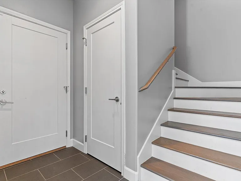 1717 Annex Ave #605 — Photo 3