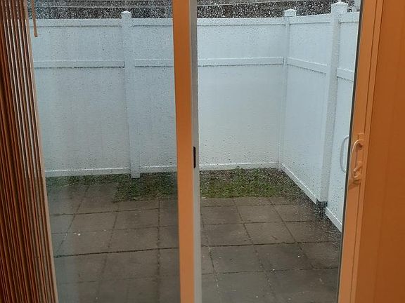 5th image of 908 Randler Ave