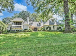 2321 Guilford Ln, Mission Hills, KS 66208
