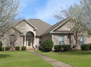 632 Maribeth Loop, Deatsville, AL 36022