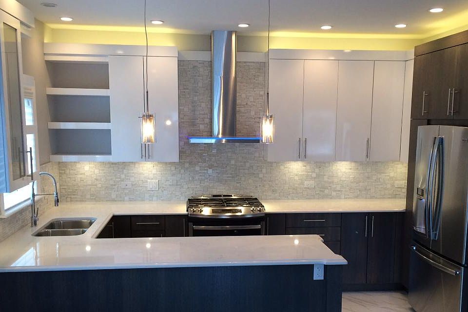 1st image of 6415 N Christiana Ave #1