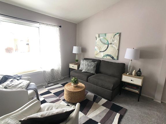 4th image of 8051 Coventry St