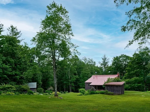 34 Hallockville Rd, Plainfield, MA 01070