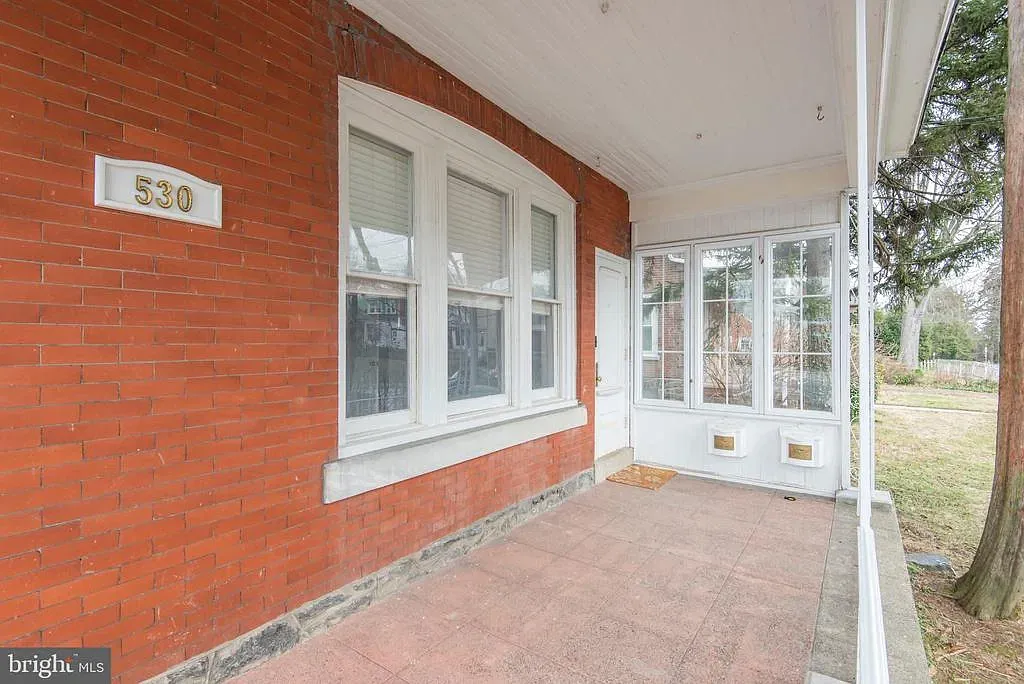 1 bed, 900 sqft, $1,500 — Photo 3