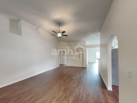 3rd image of 3050 Elbib Dr