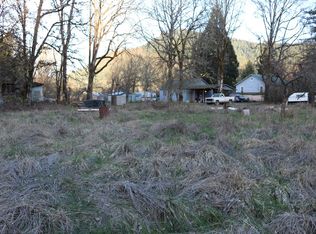 315 Red Hill Rd, Glendale, OR 97442