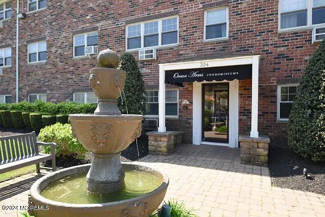 1 bed, 618 sqft, $2,300 — Photo 2