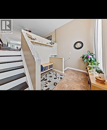 2nd image of 2475 Maitland Ave