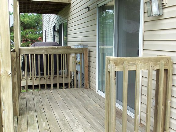 2nd image of 636 Circle Dr #C