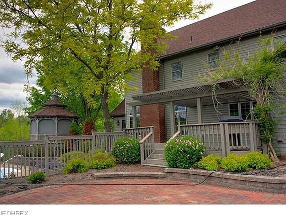 3rd image of 1740 Forest Dr