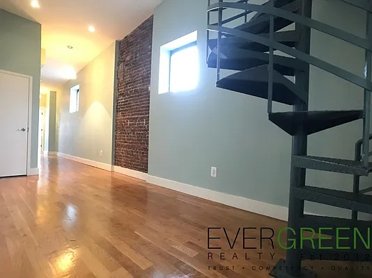 Rented by ERNY LLC | media 17