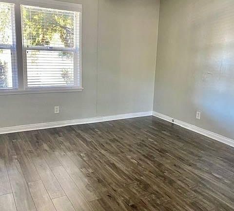 3rd image of 515 Bridewell St APT B