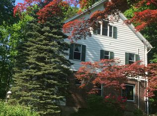 65 Ellis Pl, Ossining, NY 10562