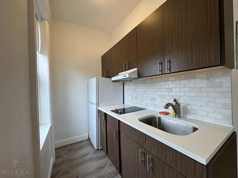 56-56 Myrtle Ave #3F — Photo 2