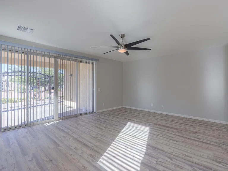 752 W Silver Reef Dr — Photo 11