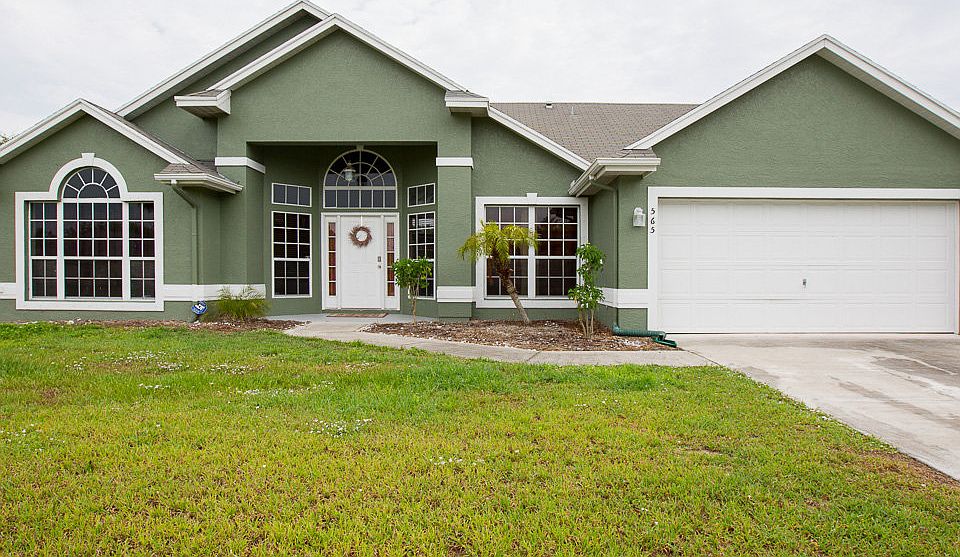 1st image of 565 SW Dalton Cir