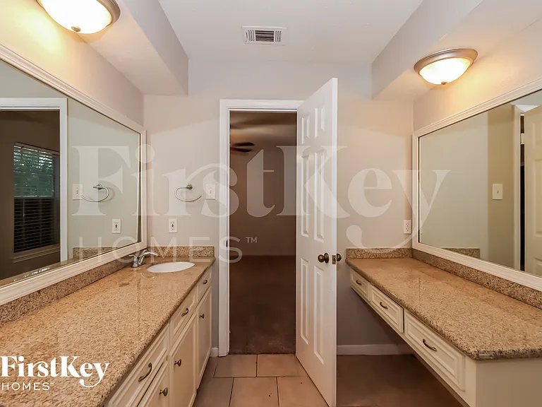 11506 Bristol Lane Ct — Photo 12