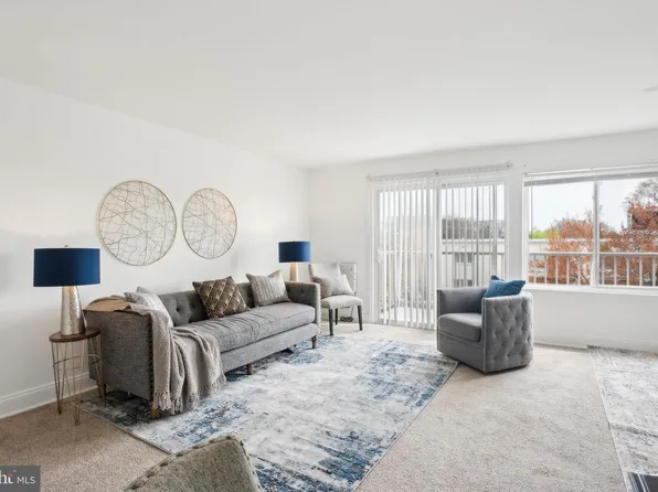 1005 Chillum Rd APT 402, Hyattsville, MD 20782