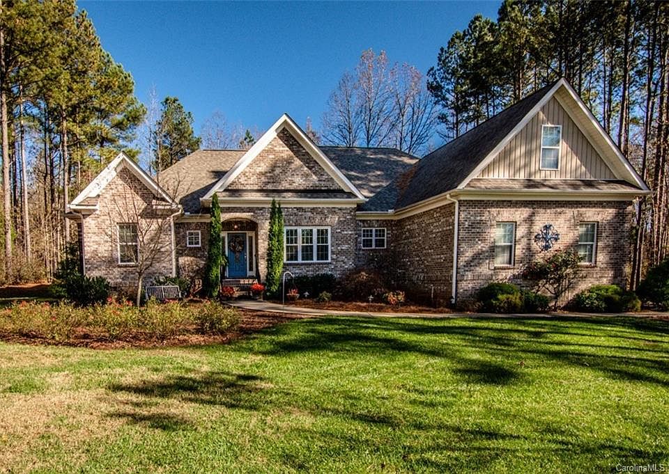 1st image of 137 Draper Dr