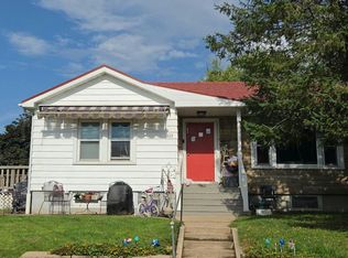 319 N Hickory St, Elizabeth, IL 61028