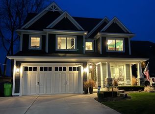 39382 Lakeshore Dr, Harrison Township, MI 48045