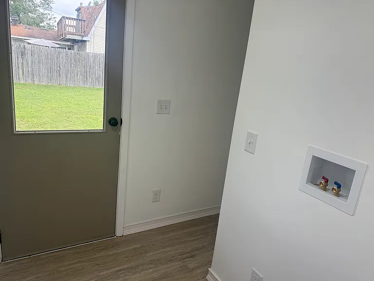 2314 Westfield Dr — Photo 9
