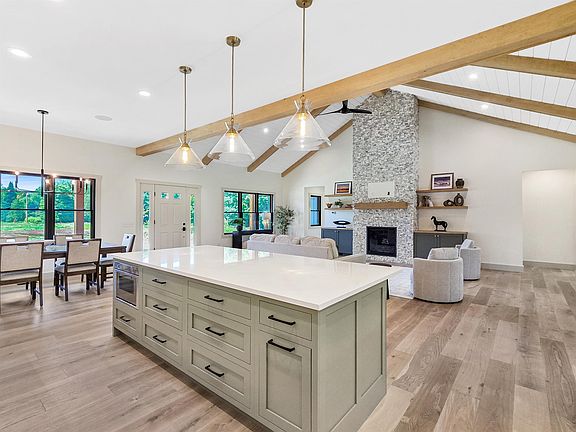 4th image of 23 Charlotte Way